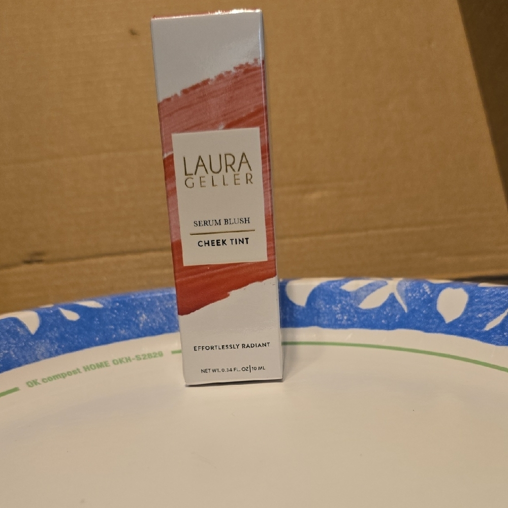 Laura Geller Cheek Tint in Red and White